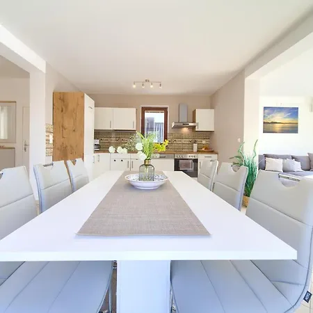 Villa Vila Medica Sveti Anton (Krk)